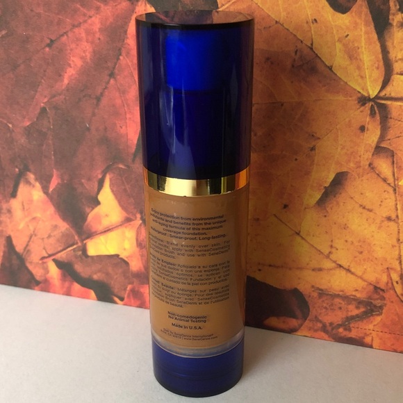 Advanced Anti-Aging Foundation - Tan and Blue - Picture 2 of 3